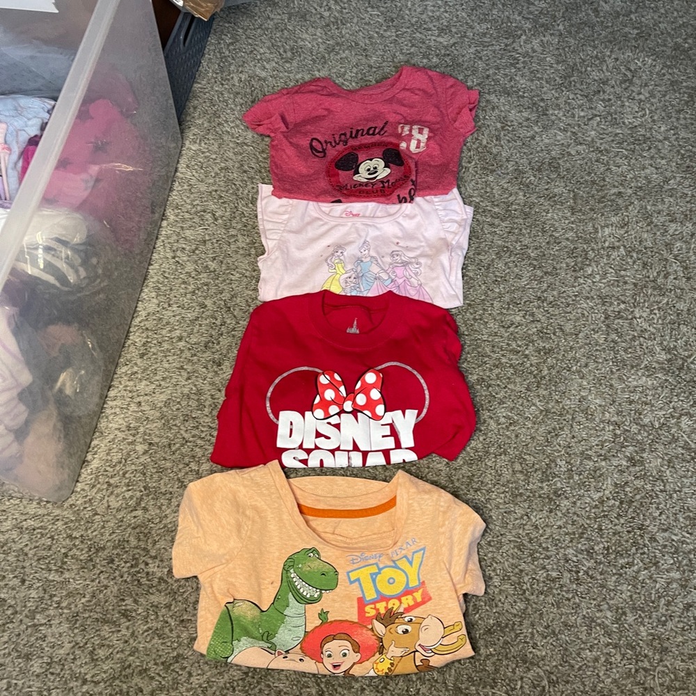 Disney bundle - Picture 2 of 13